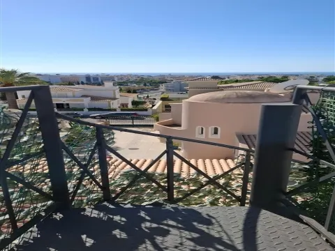 Apartamento T2 com vista mar