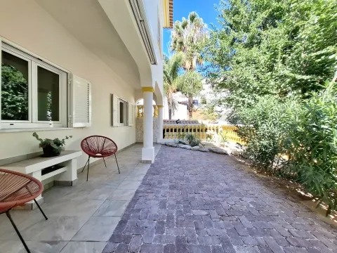 3 bedroom villa just 330 m from Olhos de Água Beach