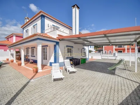 MORADIA T4 COMO NOVA - EXCELENTES ÁREAS