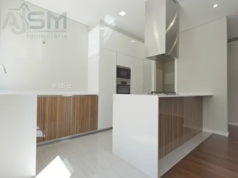 Fantastische 3-Zimmer-Wohnung, komplett möbliert und ausgestattet mit Garage für ein Auto