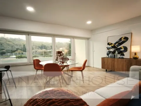 T3 Totalmente Remodelado com Home Staging | Varanda 10m² | Excelente Luminosidade-Benfica-Lisboa