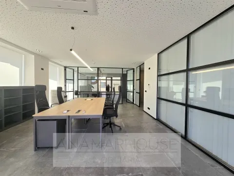 Loja equipada totalmente, quinta do Almirante, Loures