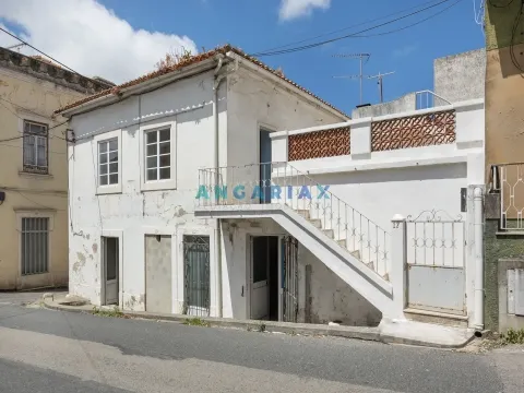 ANG1088 - Prédio para Venda em Maiorga, Alcobaça