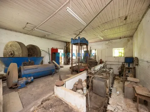 ANG1100 – Lagar para Venda em Alcaria, Porto de Mós