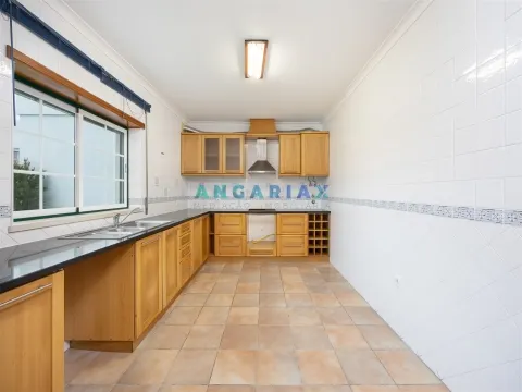 ANG1504 - 3 Bedroom House for Sale in Marinha Grande