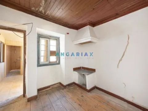 ANG1477 - Maison de 3 Chambres à Vendre à Serro Ventoso, Porto de Mós