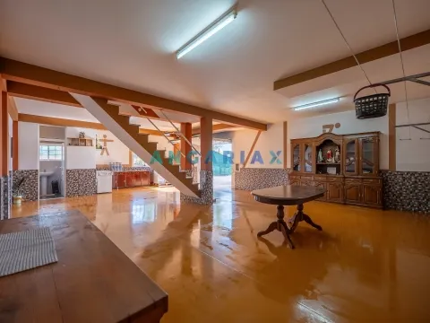 ANG1488 - Moradia T8 para Venda em Milagres