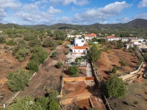 Guesthouse/Country House for Sale – Typical Village in the interior of the Algarve.