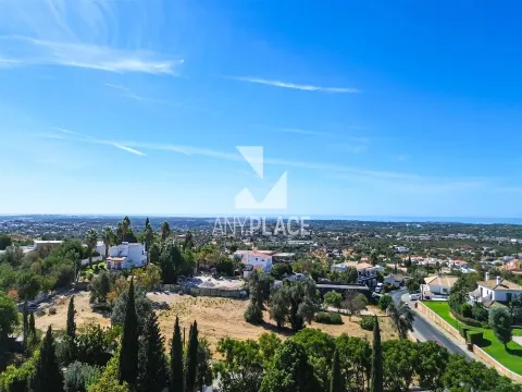 4 bedroom villa in Vale Formoso – Elegance, privileged location and high potential for appreciation.