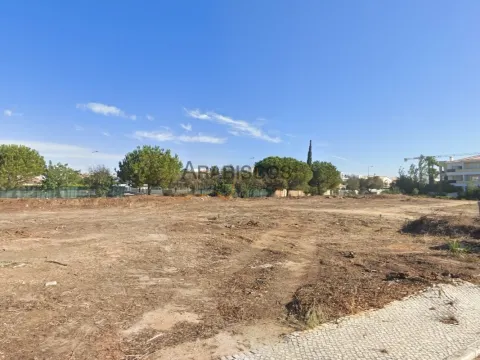 Lote de Terreno - Construção Moradia Isolada - Porto de Mós - Lagos - Algarve