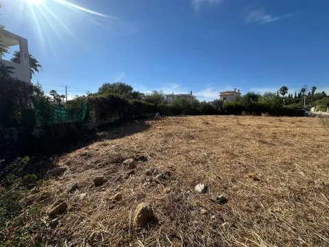 Prime Plot of Land - tranquil surroundings - construct a detached villa - outskirts of Portimao