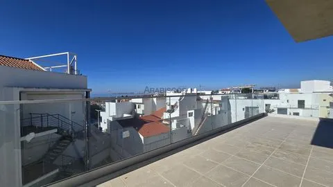 Appartement T3 - Penthouse - Piscine - Terrasse privée - Barbecue - Jacuzzi - Alvor