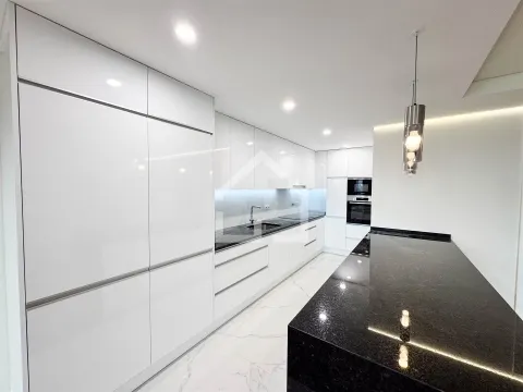 Viviendas Adosadas en barrio 4 habitaciones