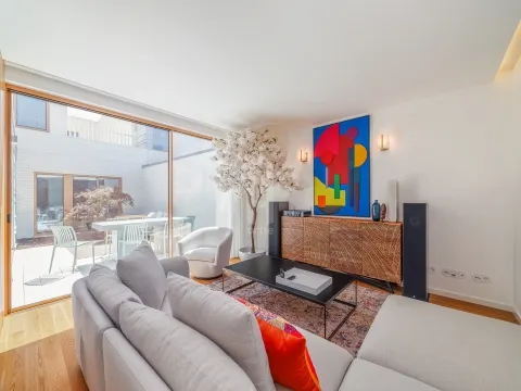 Maison dans village 4 Chambre(s)+1