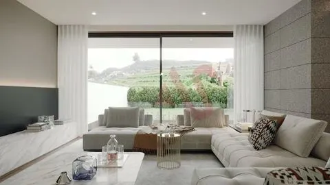 Moradia T3 de luxo, inserida no condomínio fechado, Com 3 SUITES, Garagem p/ 3 carros, em Guimarães