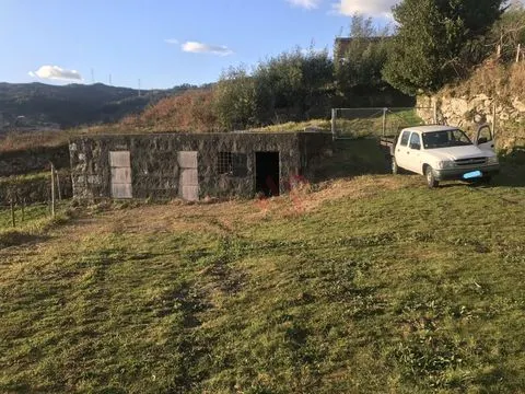 Terreno com 16.635m2 em Gôve, Baião.