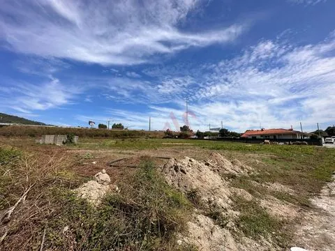 Terreno para construção em Oliveira Stª Maria, V.N.Famalicão.