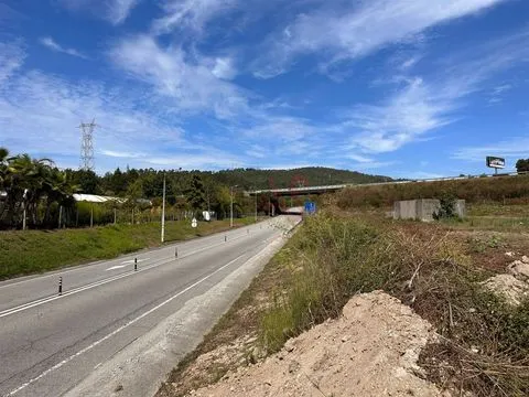 Terreno para construção em Oliveira Stª Maria, V.N.Famalicão.