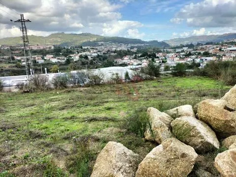 Terreno para construção com 913 m2 na Cidade de Vizela