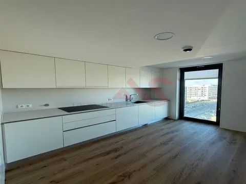 NOUVEL appartement de 3 chambres dans l’immeuble ELSA Fonte Nova à Aveiro