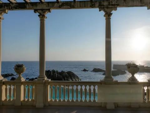 Luxury 3+1 bedroom villa in Foz do Douro, a stone´s throw from the beach