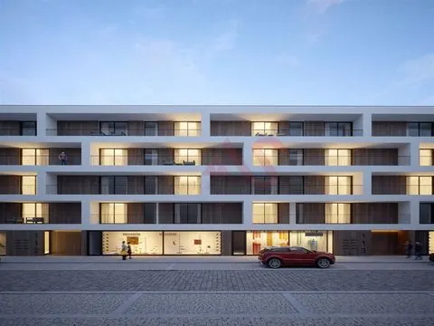 Loja em construção no centro de Paços de Ferreira com 101 m2