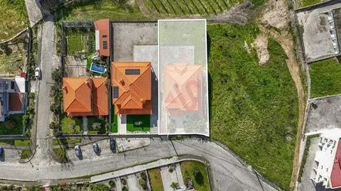 Moradia T4 em Recezinhos (S. Mamede), Penafiel