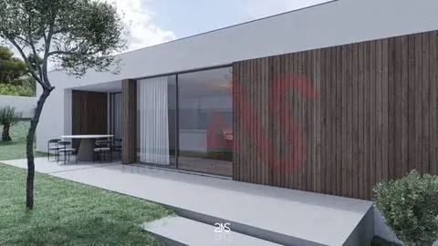 Terreno para construção com 800 m2 e projeto aprovado em Revinhade, Felgueiras