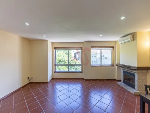 Appartement en duplex de 4 chambres à Paranhos, Porto