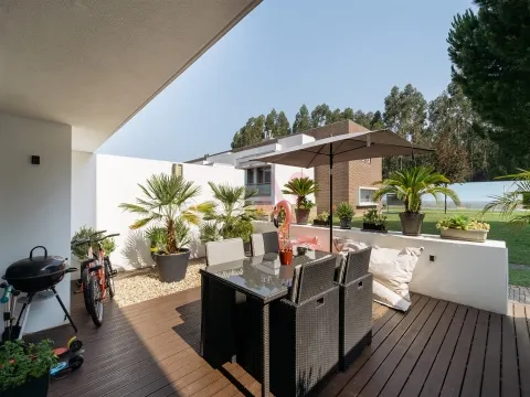 3 Bedroom Villa in Gated Community with Swimming Pool – Nogueira e Silva Escura, Maia