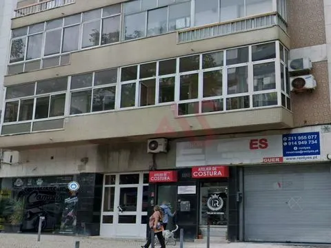 Loja Comercial com 100 m² na Avenida do Brasil, Lisboa