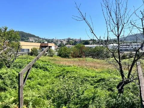 Terreno com 6.715 m² para Construção de Prédio com 3 Andares em Infias, Vizela