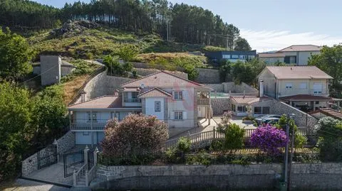 Villa exclusive avec 6 suites, jardin et piscine à Vilar de Ferreiros, Mondim de Basto