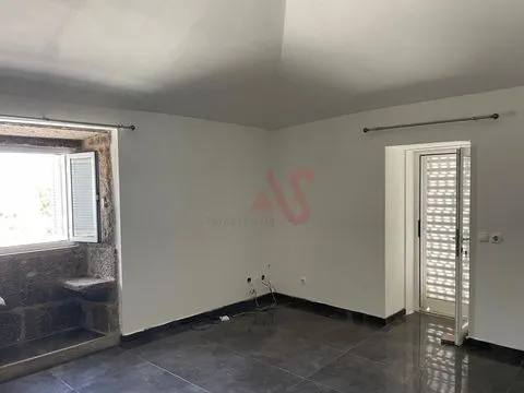 &#127969; Arrendamento – Moradia T1 rústica em pedra &#124; Roriz