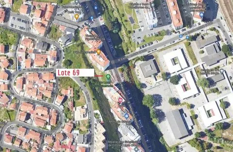 Terreno para construção com 557 m2 em Cacém, Sintra