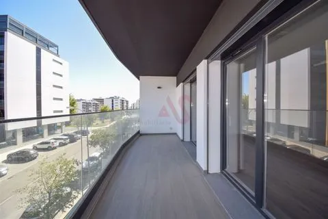 Apartamento T2 NOVO em Famões, Odivelas