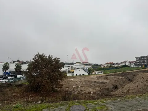 Terreno para Construção com 620 m² em Barrosas Idães, Felgueiras