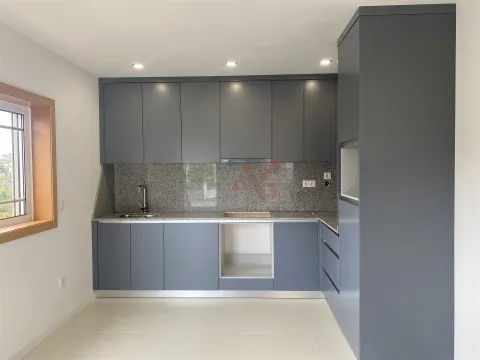 Apartamento T3 para arrendamento em Boim, Lousada