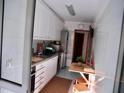 Apartamento T2 – 4.º Andar | São Romão do Coronado