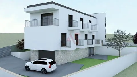 Moradia geminada T3 nova no Centro de Fafe