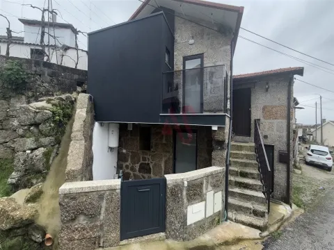 🏡 Moradia T2 em Pedra – Quinchães, Fafe