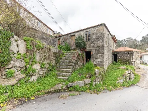 Moradia T4 para Restauro | Excelente oportunidade de investimento |  Marco de Canaveses
