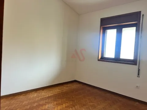 4 Bedroom Apartment + 1 Duplex for Restoration | Foz do Douro | 132 m² | 600.000€
