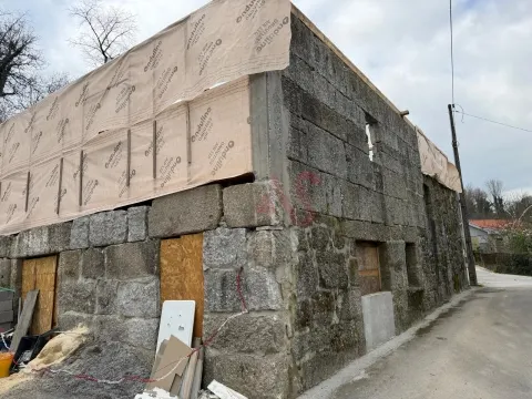 Stone House for Restoration with Construction Potential – Arões (Santa Cristina), Fafe