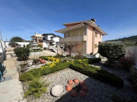 Villa mit 5 Schlafzimmern und Pool in Silvares, Guimarães