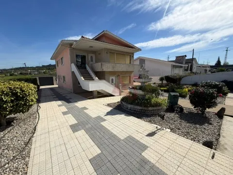 Villa mit 5 Schlafzimmern und Pool in Silvares, Guimarães