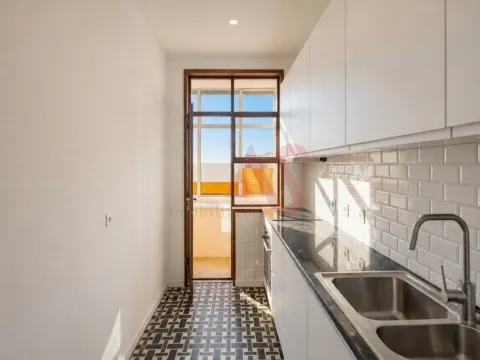 Fully Renovated 3 Bedroom Apartment in Paranhos, Porto