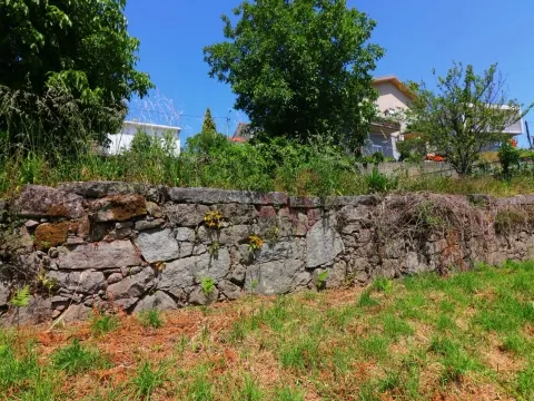 Terreno para Construção com PIP Aprovado em Airão, Guimarães – Projeto para Moradia V3 