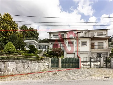 Moradia T3 Geminada em Pombeiro de Ribavizela - Felgueiras