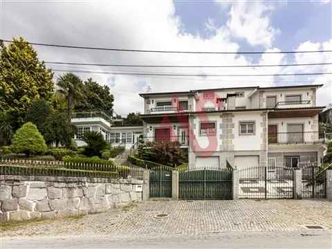 Moradia T3 Geminada em Pombeiro de Ribavizela - Felgueiras